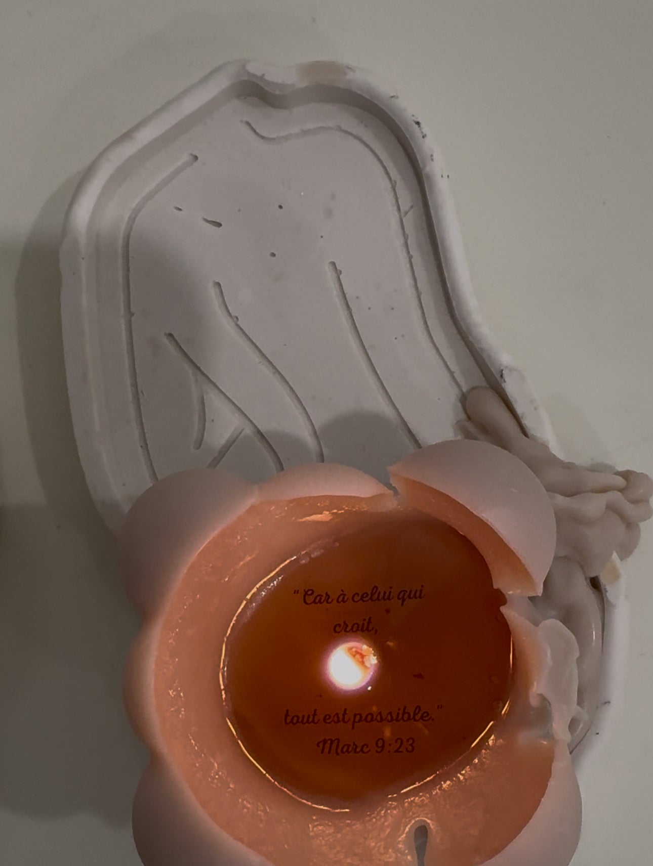 Chandelles avec messages cachés